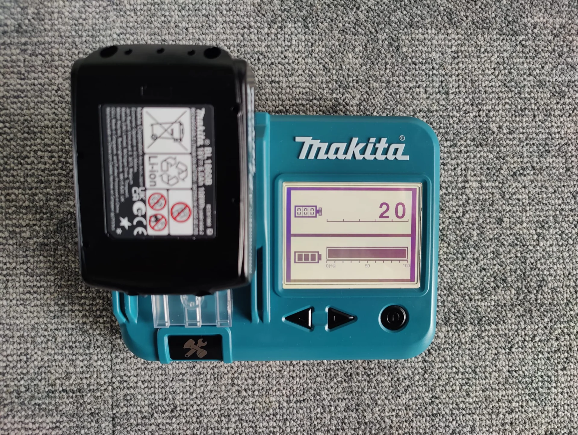 Makita tööriista akutester: pinge ja elementide seisukord - BTC04 ja BTC05